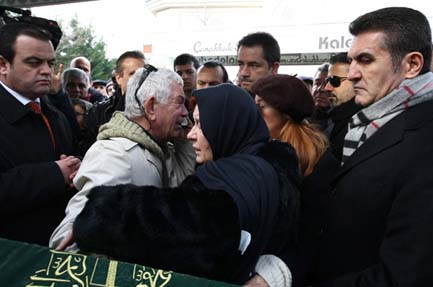 Defne Joy Fosterin cenaze töreni 12