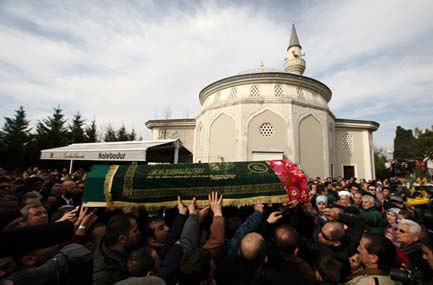 Defne Joy Fosterin cenaze töreni 5