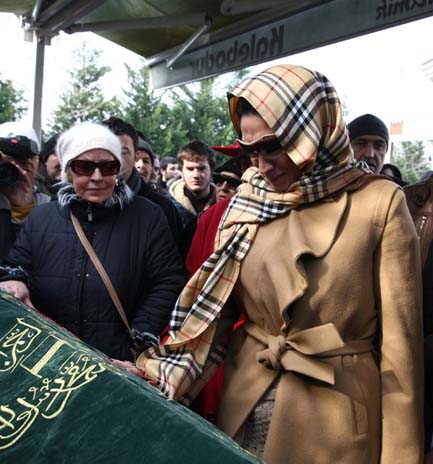 Defne Joy Fosterin cenaze töreni 8