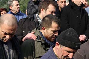 İlker Yasin Solmazın eşi Defneye vedası 10
