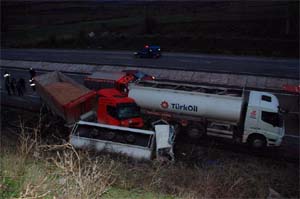 Bursada TIR dehşeti: 3 ölü 3