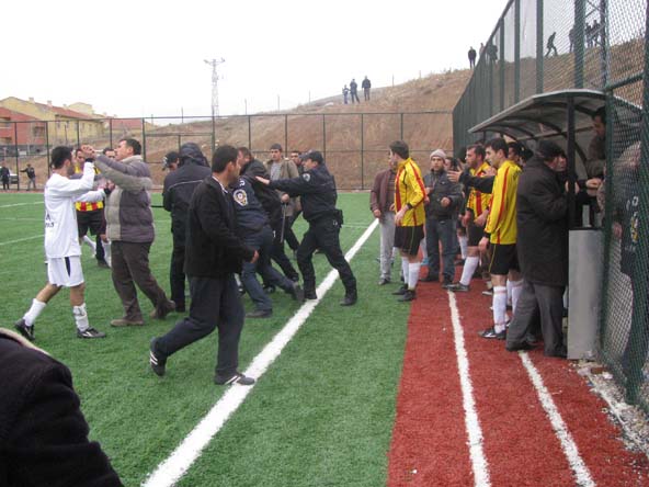 Olaylı Yapraklı - Çerkeş maçından görüntüler... 6