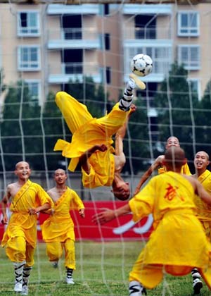 İşte dünyanın en garip futbol eğitimi! 2