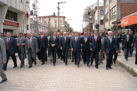 MHP lideri Dr. Devlet Bahçeli Çerkeşte 4
