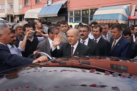 MHP lideri Dr. Devlet Bahçeli Çerkeşte 6