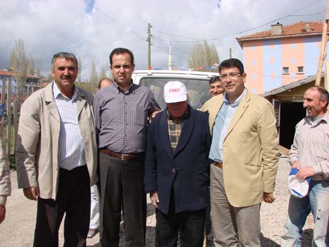 Ak Partili adaylar bir kez daha Yapraklıda 3