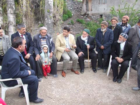 Ak Partili adaylar bir kez daha Yapraklıda 4