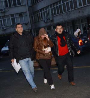 İstanbulda ünlü isimlere fuhuş baskını! 10