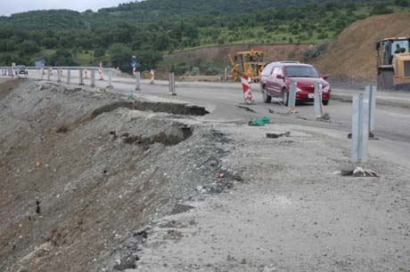 İndağındaki duble yol canlı canlı kayıyor 9