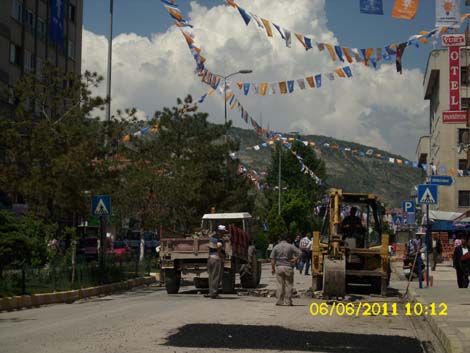 Başbakan geliyor ya, her yol paris! 10