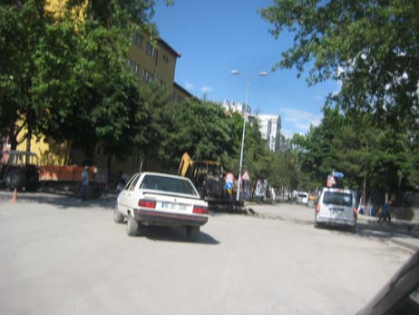 Başbakan geliyor ya, her yol paris! 6