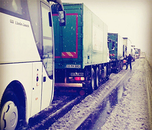 Bursa - İstanbul yolu kapandı