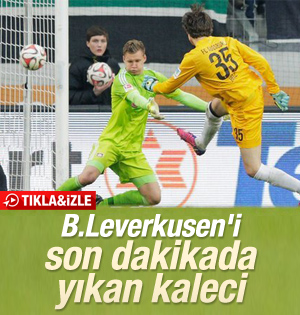 Kaleci Marwin Hitz attığı golle Augsburg'u kurtardı