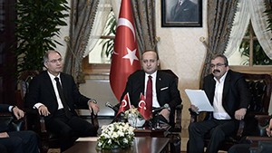 Öcalan'dan PKK'ya çağrı: Silah bırakmak için toplanın