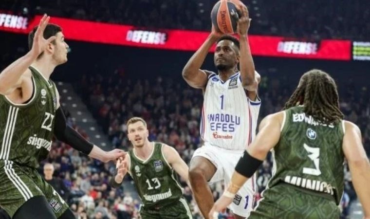 Anadolu Efes, Bayern Münih'i rahat geçti