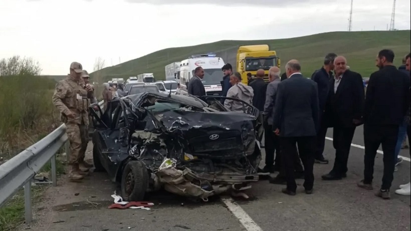 Ağrı’da trafik kazası: 2 ölü, 8 yaralı