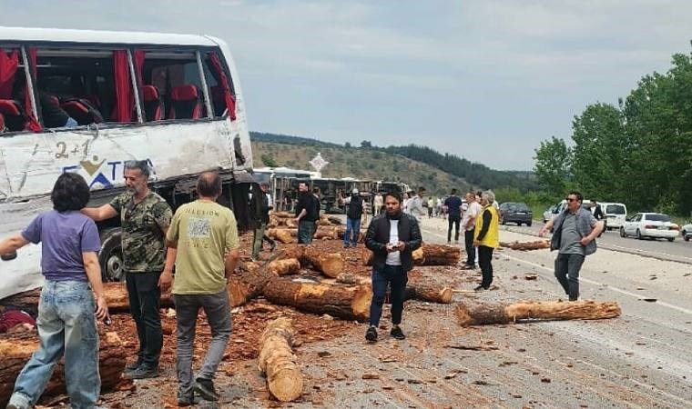 Çanakkale'de korkunç kaza... 8 can kaybı ve yaralılar var