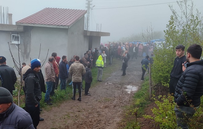 Ordu’da 1 çocuk annesi genç kadın ağaca asılı halde bulundu