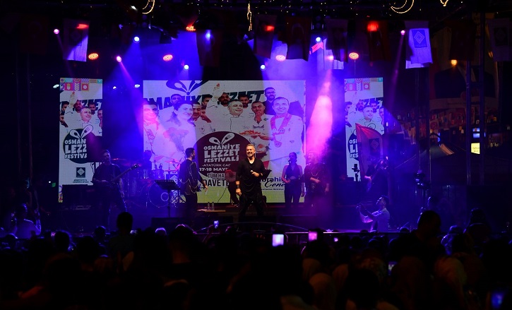 Osmaniye Lezzet Festivali'nde Turgay Başyayla konseri
