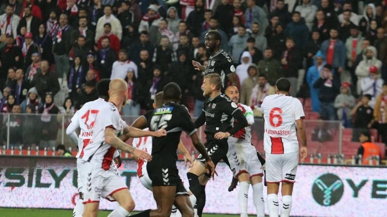 Süper Lig'den düşen 3'üncü takım Sivasspor oldu