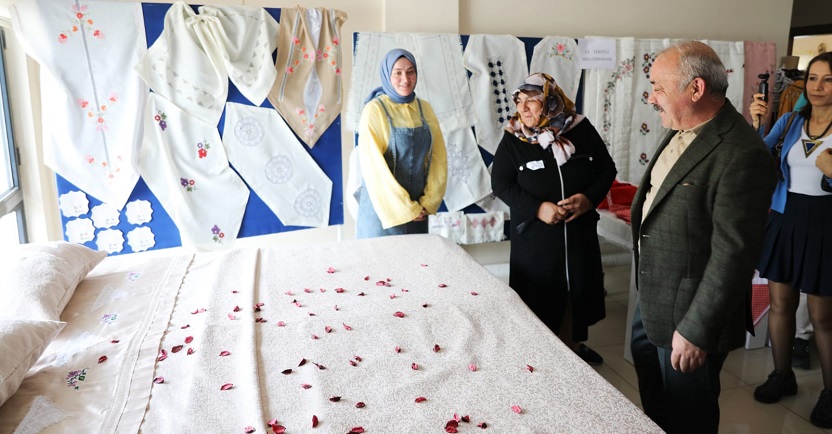 Esen’den kadınlara çağrı: Ürünleri sandıklardan çıkarıp dünyaya satın