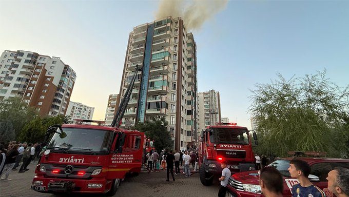 Diyarbakır'da 13 katlı bina yangınından kötü haber! 3'çocuk 4 kişi can verdi