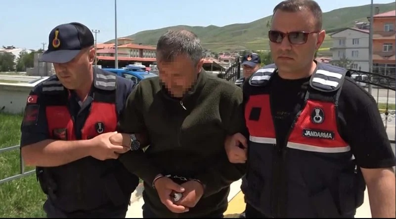 Sivas'ta eski muhtar, arazi meselesi yüzünden kardeşini öldürdü!