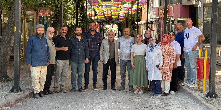 Başkan Esen Yukarı Çarşı esnafı ile kahvaltıda buluştu