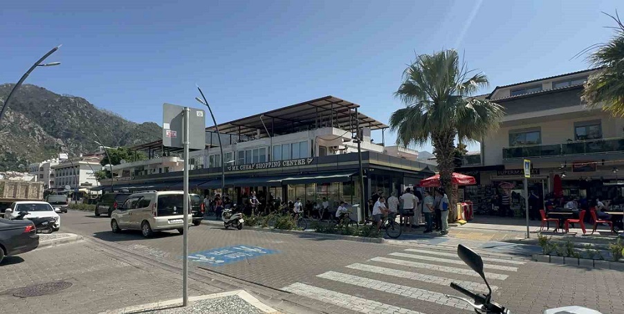 Marmaris İçmeler’de yıkım gerginliği: Esnaf ve ekipler karşı karşıya geldi