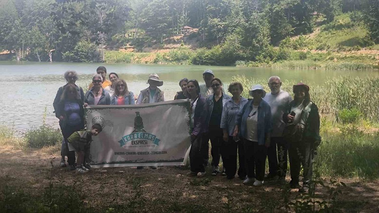 Turistik Karaelmas trenindeki yolcular Yenice Ormanlarına hayran kaldı