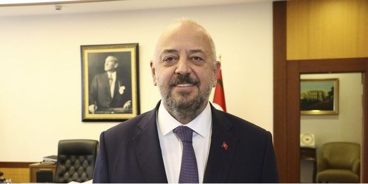 1 değil, 2 değil, 3 değil tam 8 maaş alan AKP'li