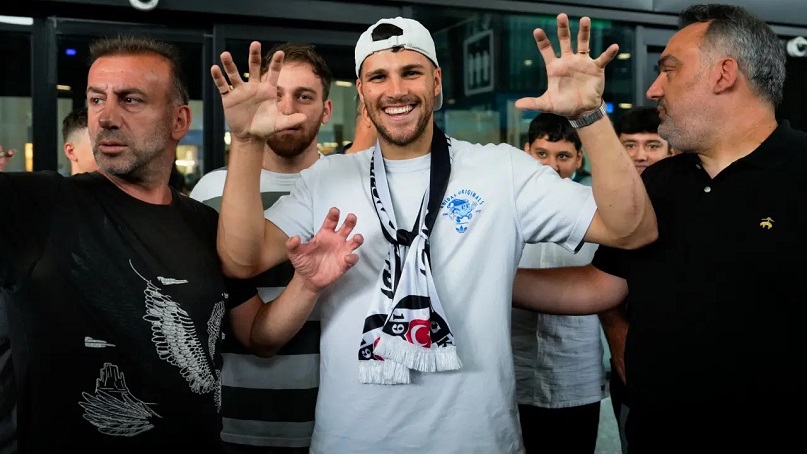 Beşiktaş'ın yeni transferi David Jurasek İstanbul'da