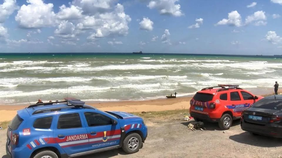 Sarıyer Kısırkaya Plajı'nda denize giren 2 kişi kayboldu!