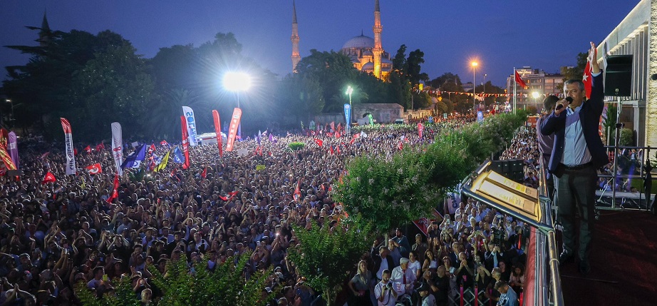 Yüzüncü günde Saraçhane'de tarihi miting