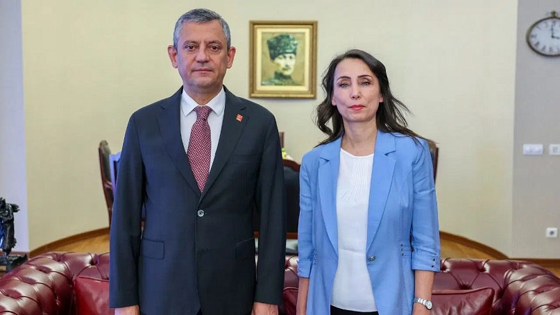 Özgür Özel Dem Parti Eş Genel Başkanı Tülay Hatimoğulları ile bir araya geldi