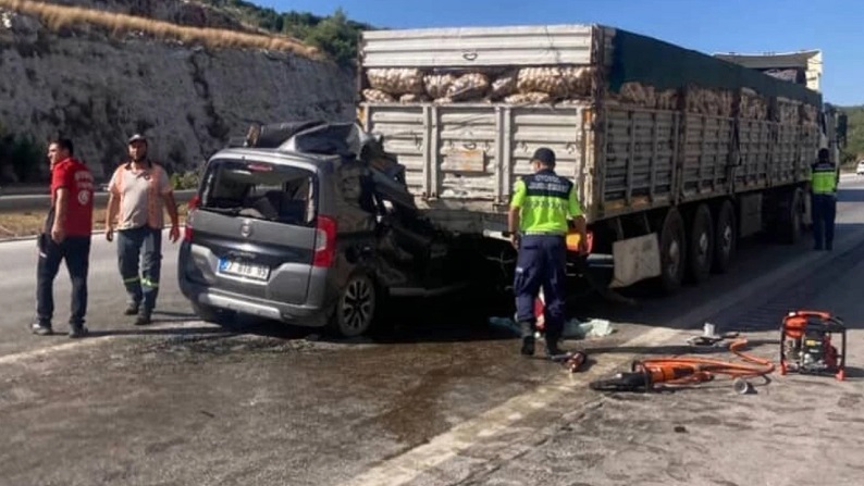 Pozantı-Adana Otoyolu'nda kaza: 5 ölü, 1 ağır yaralı
