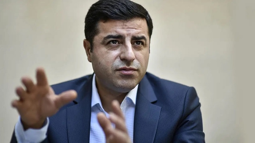 Demirtaş isim vermeden Arınç'a tepki gösterdi ve yeni kararını açıkladı