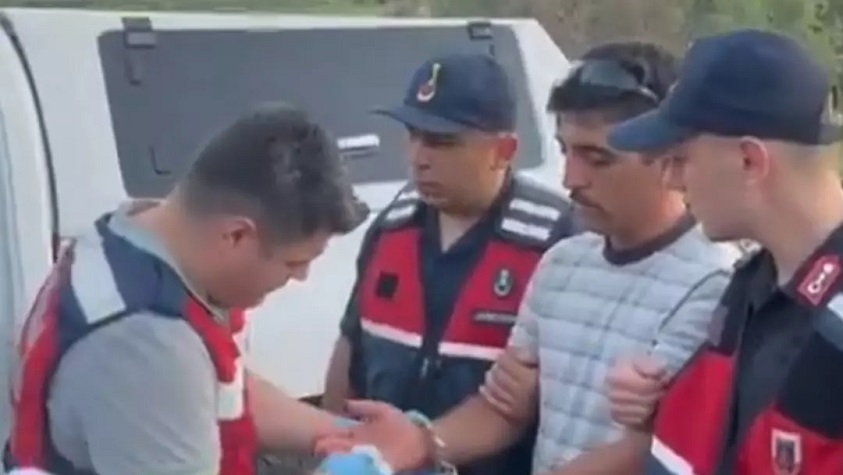 Ormanı yaktı, motosikletiyle kaçarken yakalandı! Kim bu manyak?