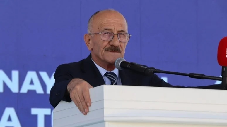 AKP’li Başkan bağışladığı arsayı soran vatandaşı belediyede darp etti!