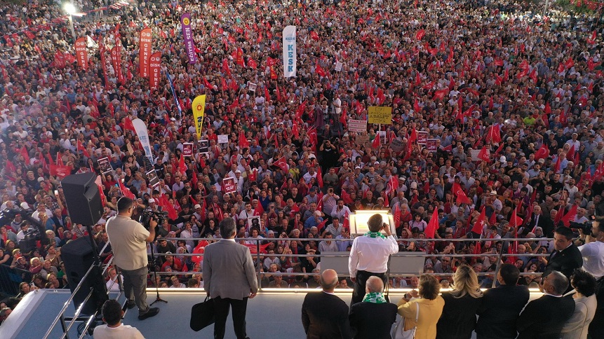Kırşehir'de onbinler İmamoğlu için toplandı