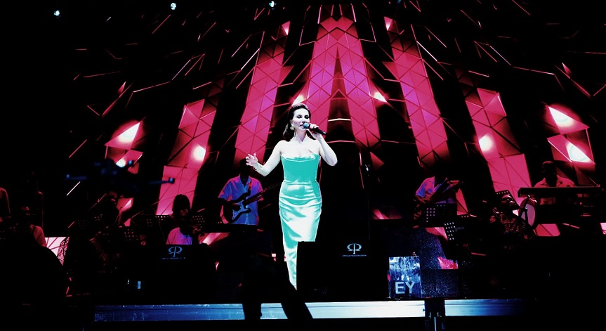 Tuzfest'25 konserleri Ebru Yaşar ve Ali Kınık'la başladı