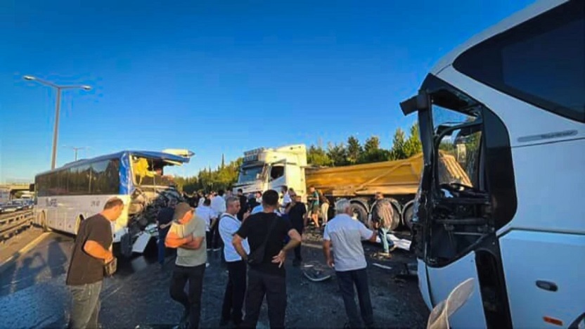 İstanbul TEM Otoyolu'nda feci kaza: Ölü ve yaralılar var!