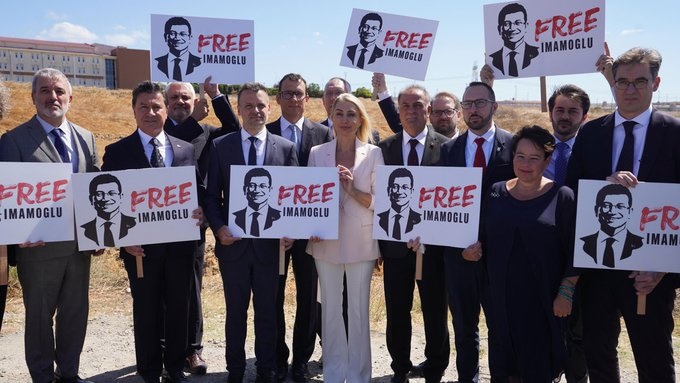 Avrupalı belediye başkanlarından tutuklu İmamoğlu’na destek ziyareti