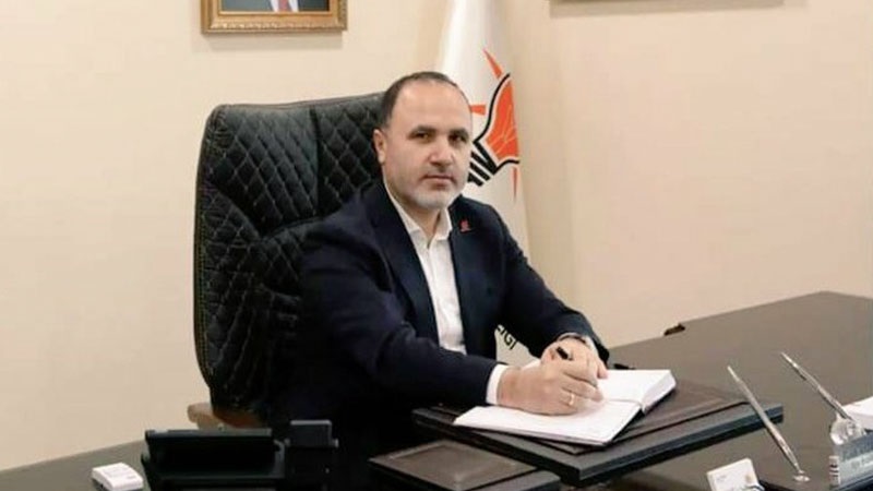 AKP’li İlçe Başkanı, evindeki çelik kasada resmen hazine saklıyormuş!