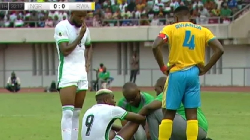 Galatasaray'a şok! Victor Osimhen sakatlandı