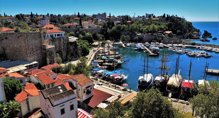 Şaka gibi! AKP şimdi de kaleleri satılığa çıkardı!