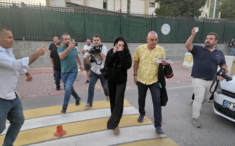 Antalya Büyükşehir Belediyesi'ne operasyon: 20 kişiye gözaltı