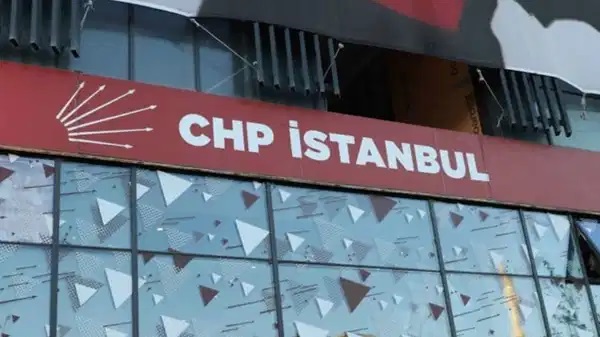 CHP İstanbul'da kaos sürüyor: Gürsel Tekin'in 'kayyumluğu'na devam