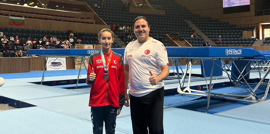 Çankırılı milli sporcular Bulgaristan'dan altın ve gümüş madalya ile dönüyorlar