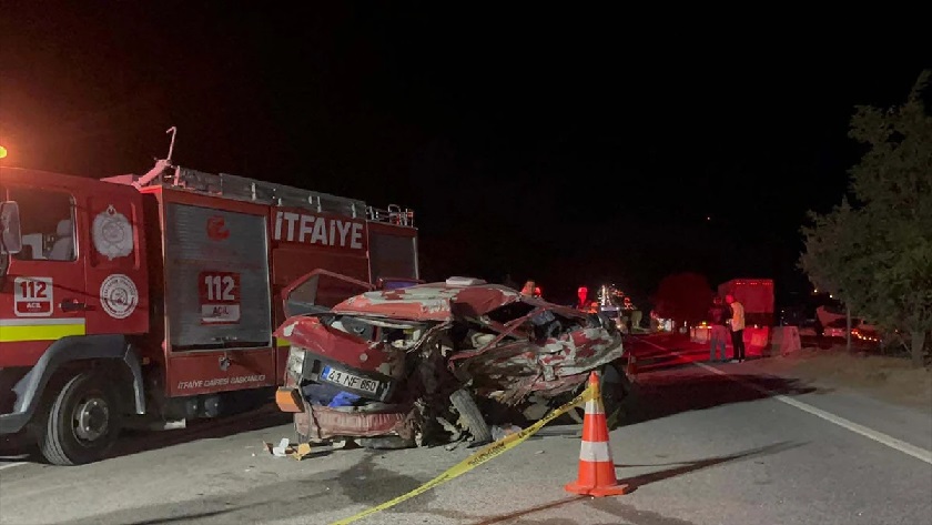 AKP Eskişehir milletvekilinin aracı kazaya karıştı: Bir can kaybı